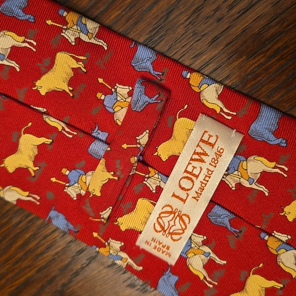 Spectacular tie from Loewe - Picture 3 of 4